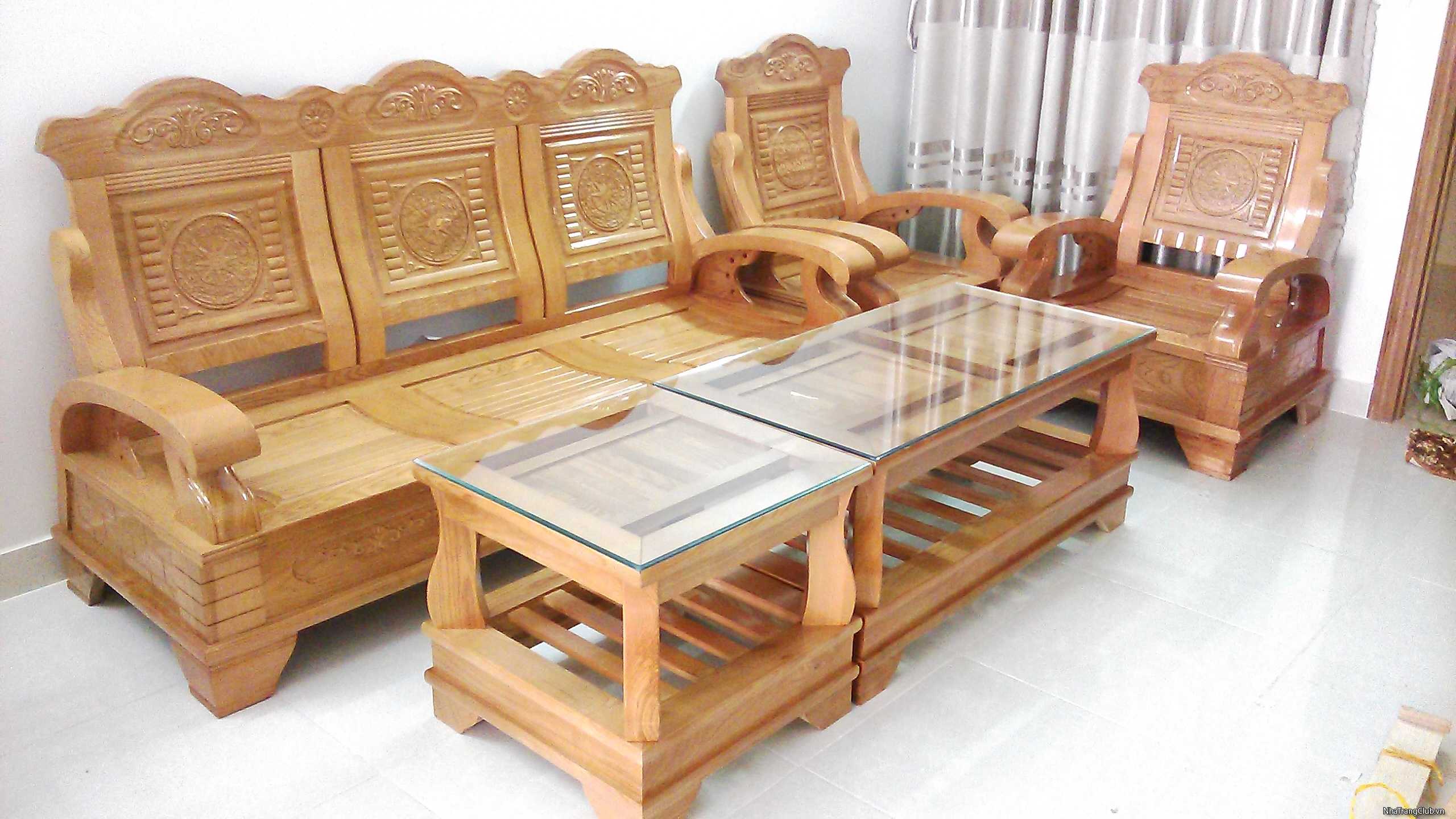 Pơ Mu thường được ứng dụng trong thiết kế trang trí nội thất cho không gian phòng khách