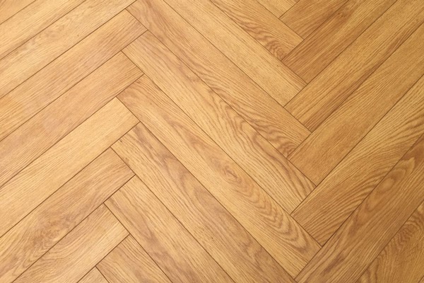 Sàn gỗ lát kiểu xương cá Herringbone là kiểu lát sàn được du nhập từ phương Tây