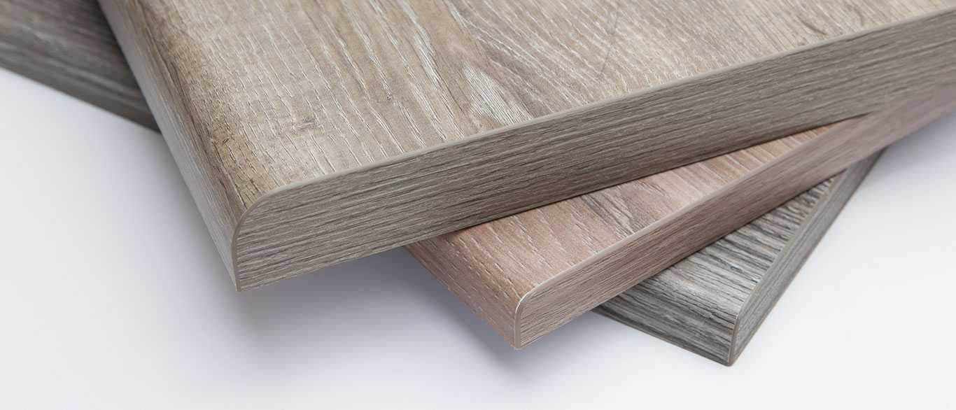 Gỗ MFC là gỗ công nghiệp nên nó không thể trạm trổ và điêu khắc họa tiết hoa văn mềm mại