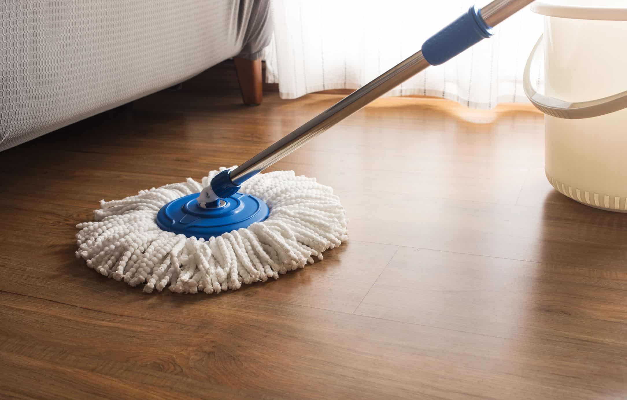 Bạn không nên để sàn nhà bị bẩn quá lâu