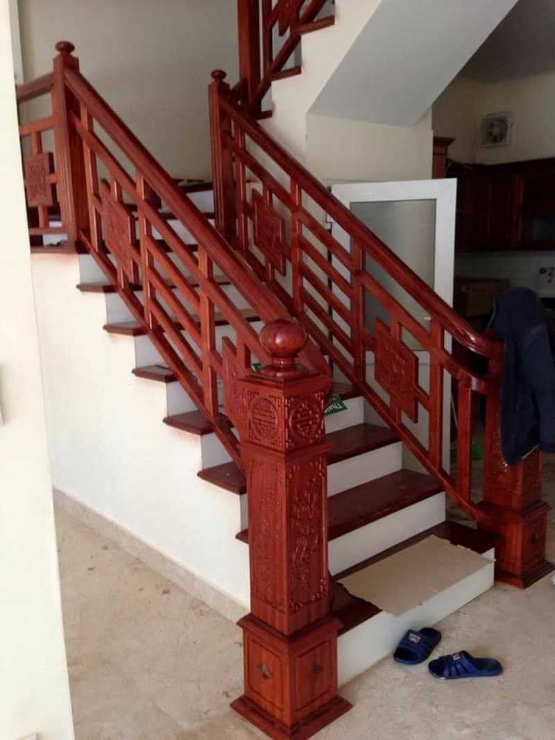 Cầu thang gỗ đẹp từ gõ đỏ