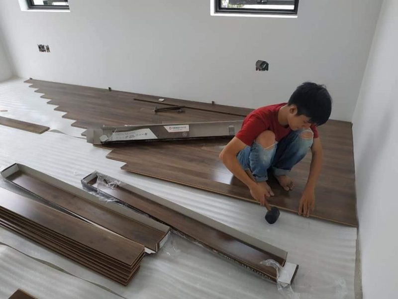 Quá trình thi công sàn gỗ công nghiệp thực tế tại nhà phân phối sàn gỗ Kovisan