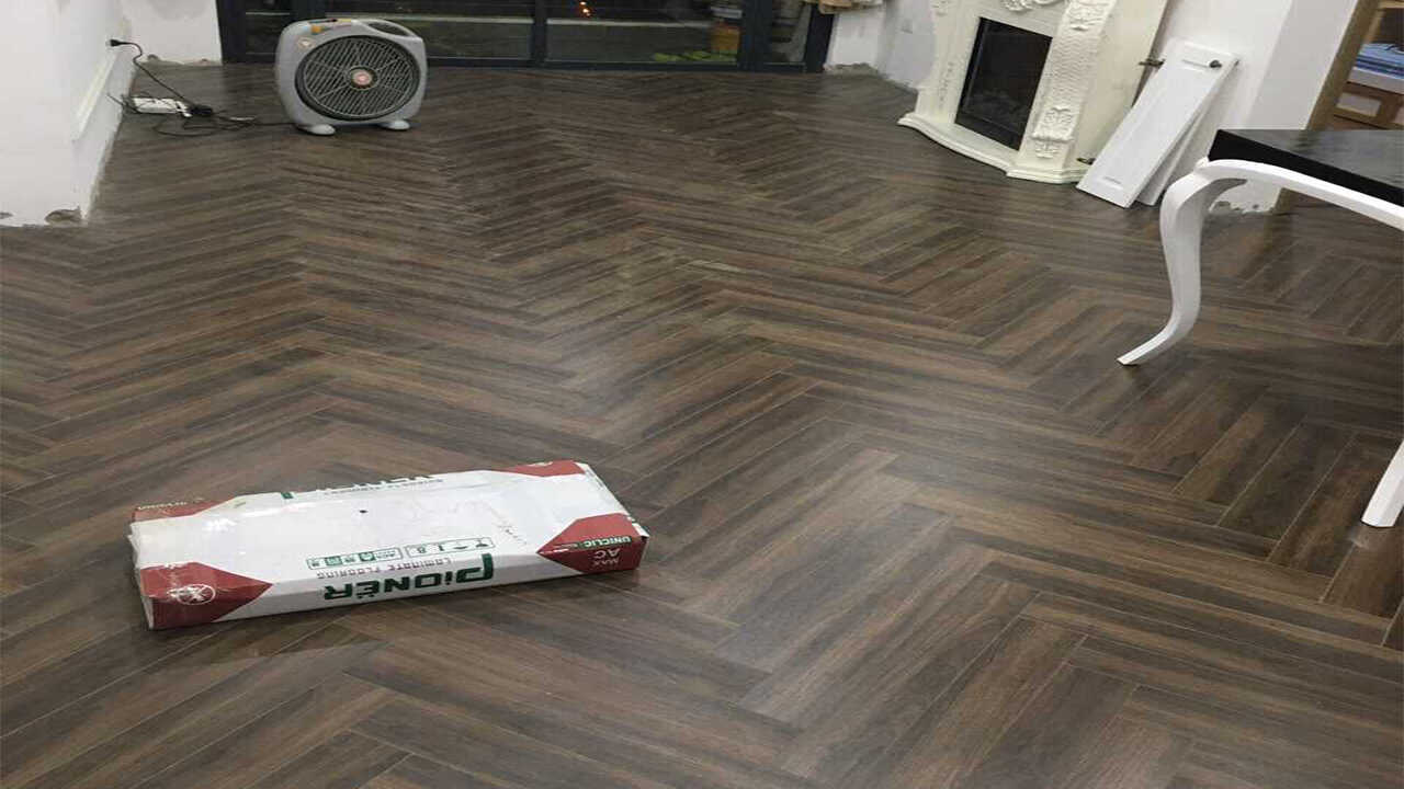 Sàn gỗ Pioner có khả năng chống trầy xước theo tiêu chuẩn AC5