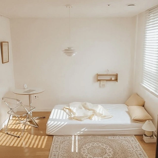 Trang trí phòng ngủ nhỏ không giường tối giản