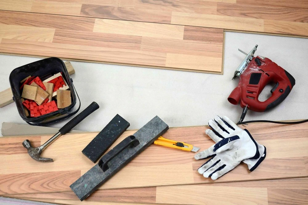 Lý do nên tự tháo sàn gỗ cũ tại nhà